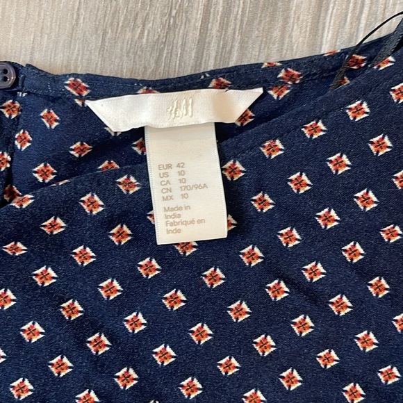 H&M Women’s Shift Navy Blue Patterned Dress With Tie Sleeves Size 10 - Picture 3 of 10